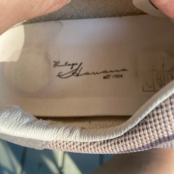 Vintage Havana Fly Salmon Knit Sneakers
Women's Size 8.5 - Picture 6 of 8